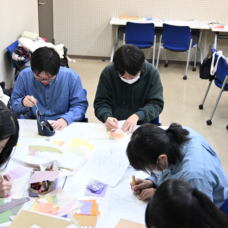 継ぎ紙作成の様子（１）